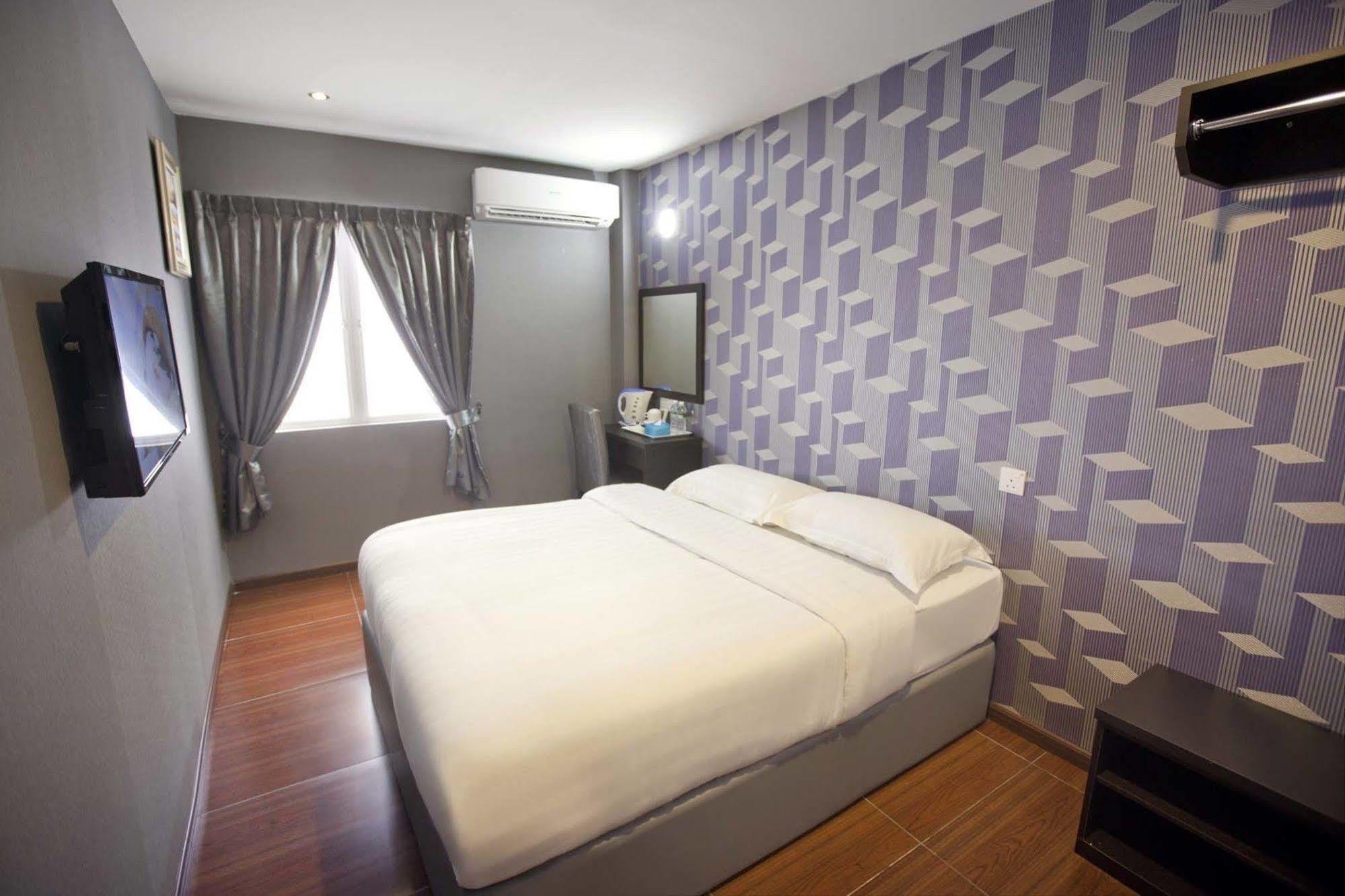 โอโย 383 วี 3 โฮเทล นูซาจายา Hotel นุสาจายา ภายนอก รูปภาพ